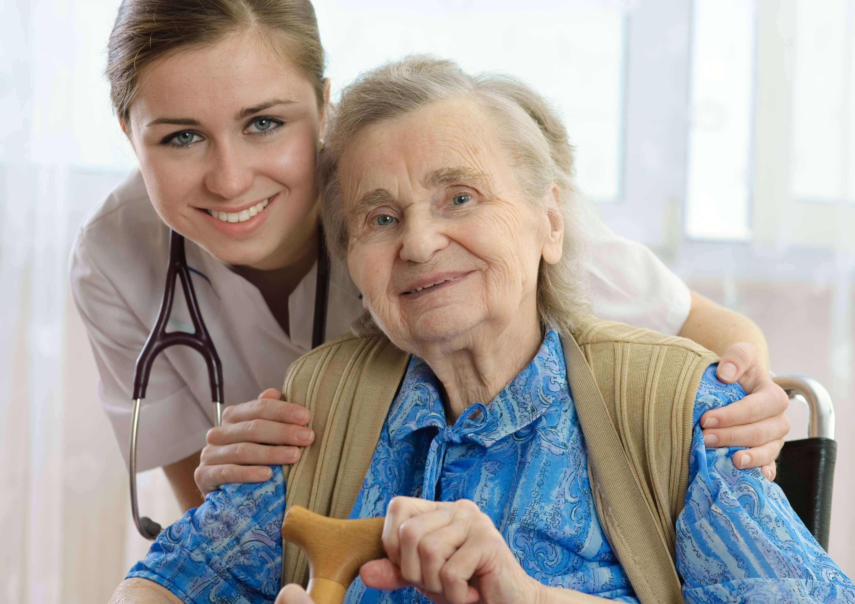 Cuidador de idosos ou acompanhante hospitalar
