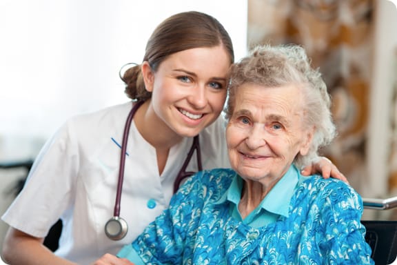 Cuidador de idosos ou acompanhante hospitalar